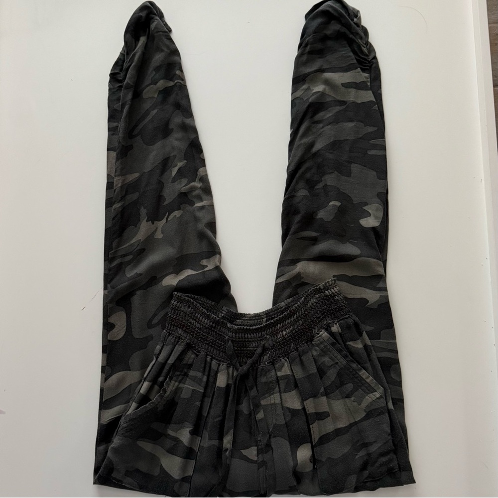 Trendy Black Camo Joggers - Picture 2 of 4